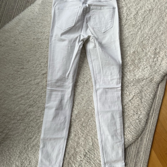 White Hollister Jeans (worn once) - Picture 3 of 3
